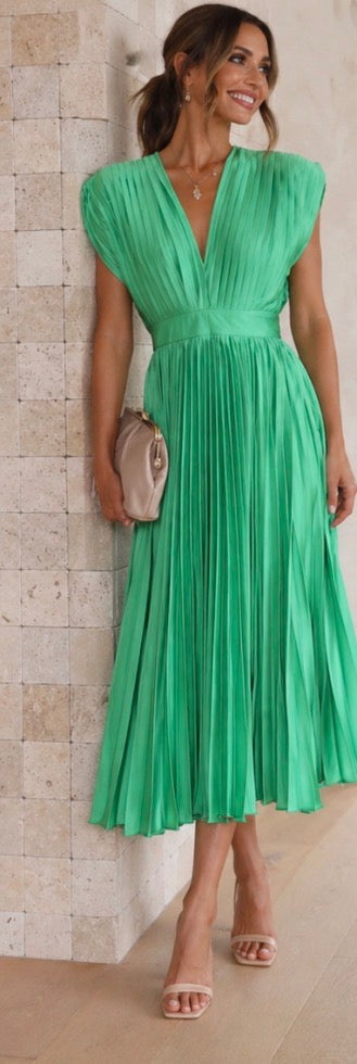 Violet &amp; Grace™ | Timeless Pleated Midi Dress