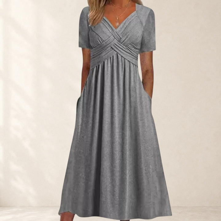 Yolanda - Flattering Dress