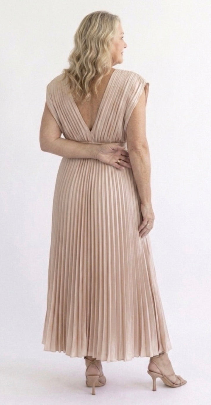 Violet &amp; Grace™ | Timeless Pleated Midi Dress