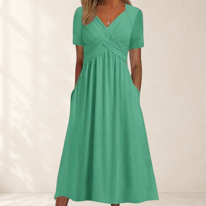 Yolanda - Flattering Dress