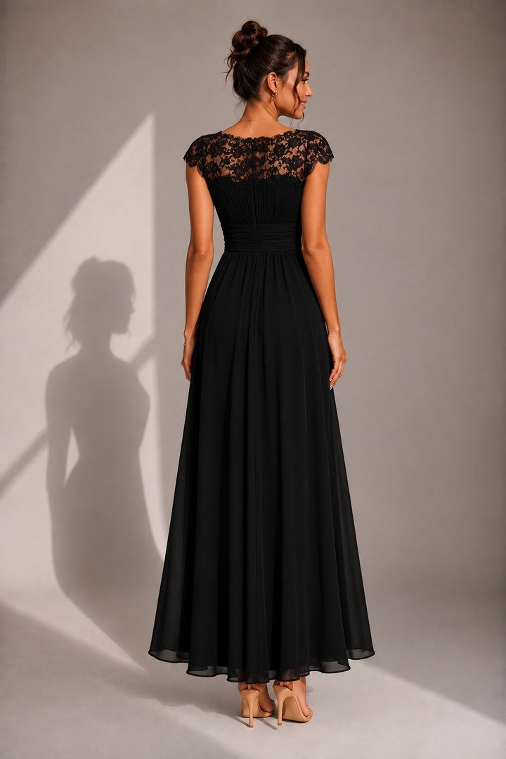 Justyna  | Elegant Maxi Dress