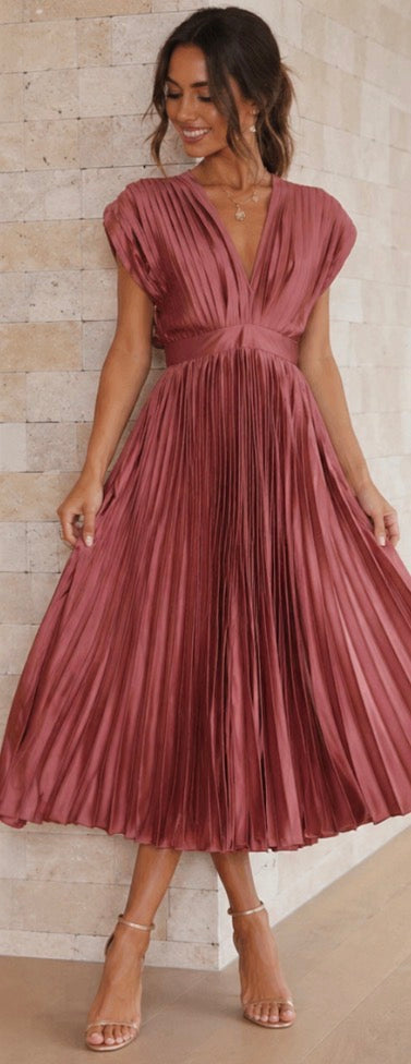 Violet &amp; Grace™ | Timeless Pleated Midi Dress