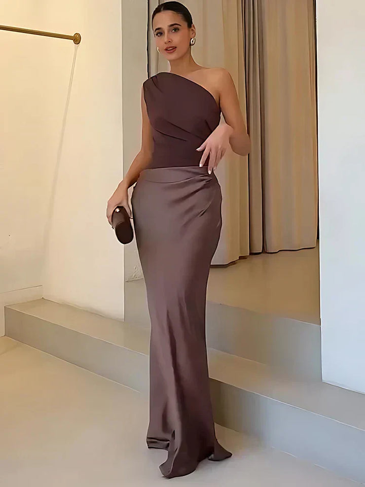 Violet &amp; Grace™ | Maxi Dress with a Guilt in Satin