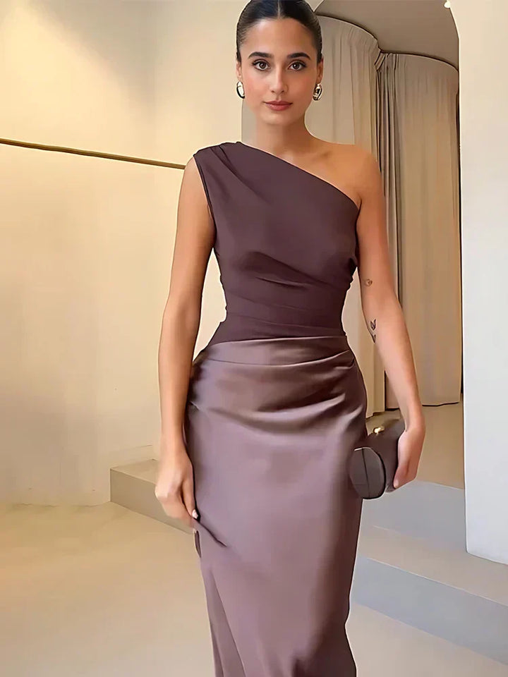 Violet &amp; Grace™ | Maxi Dress with a Guilt in Satin
