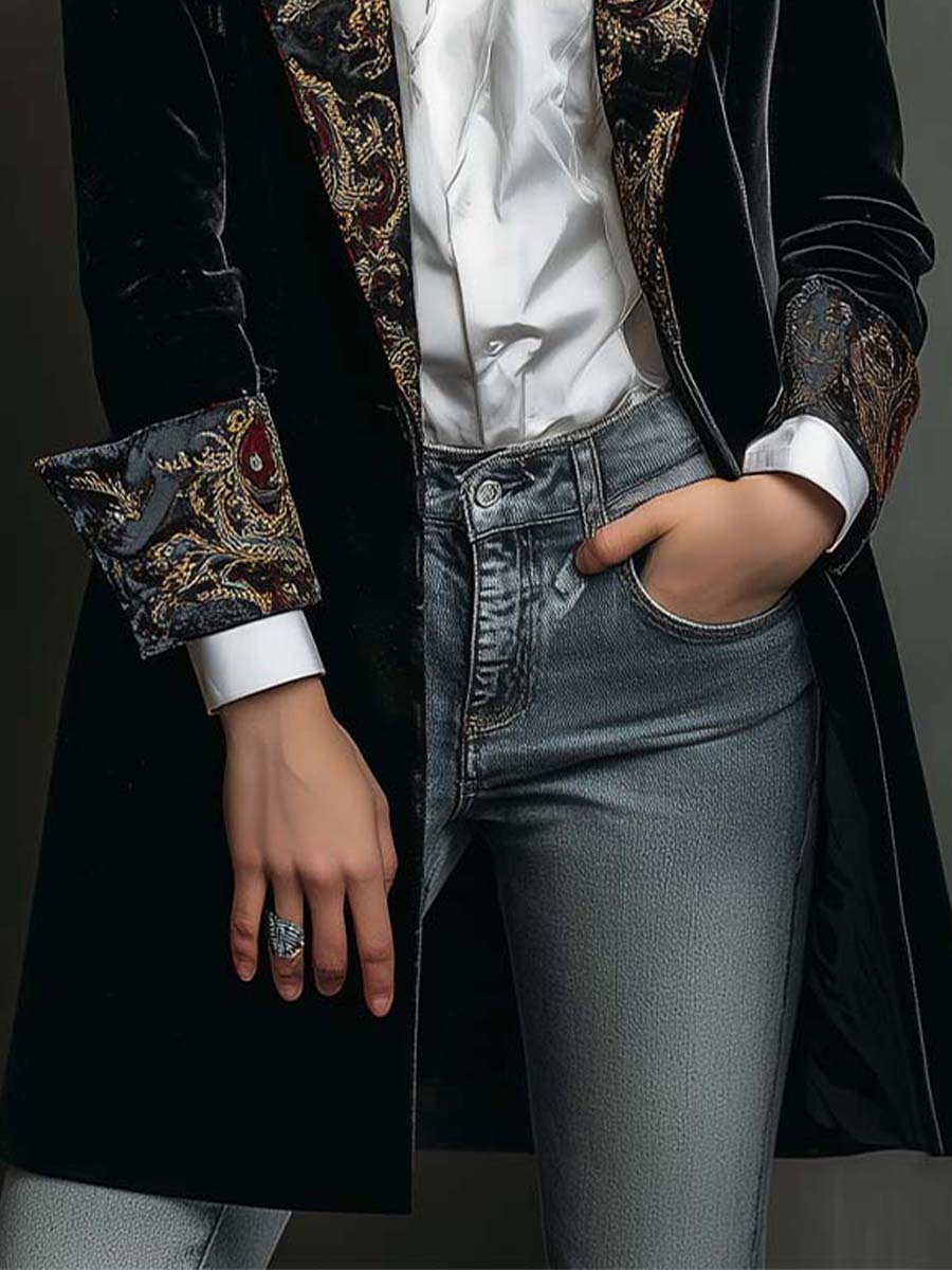 Léontine | Fitted Black Baroque-Print Blazer